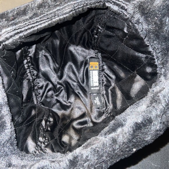 UNISEX WARM VEGAN LEATHER  HAR WITH FAUX FUR. - Picture 8 of 8